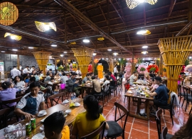 Nhà Hàng Không Gian Rộng – Giải Pháp Cho Những Buổi Tiệc Đông Người