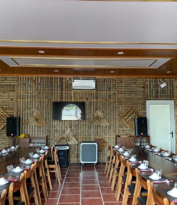 NHÀ HÀNG TRE VÀNG 