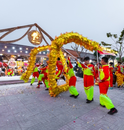 NHÀ HÀNG TRE VÀNG