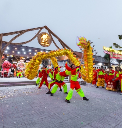 NHÀ HÀNG TRE VÀNG
