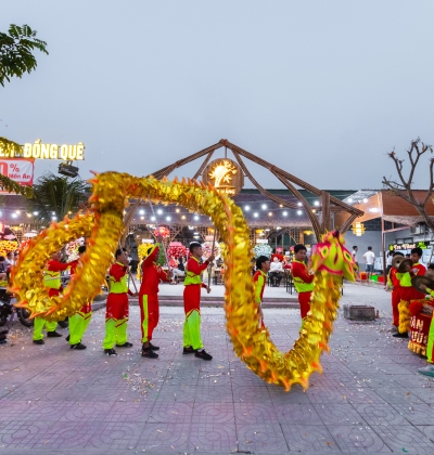 NHÀ HÀNG TRE VÀNG
