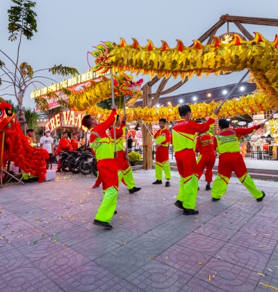 NHÀ HÀNG TRE VÀNG